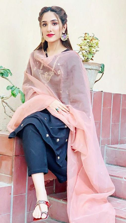 Lahore Escorts Girl